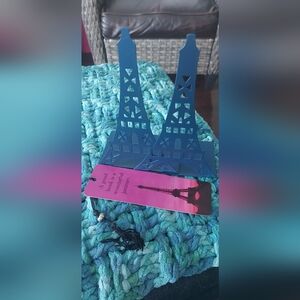 Eiffel tower bookends and bookmark